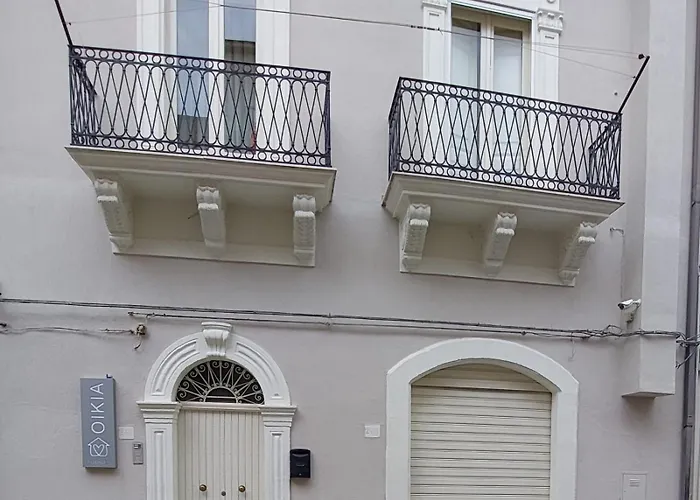 Oikia Apartment